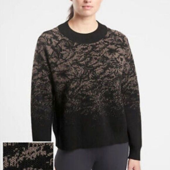 Athleta Women Jacquard Crew Sweater in Frosted Floral Black And Tan Extra Small - Picture 1 of 10